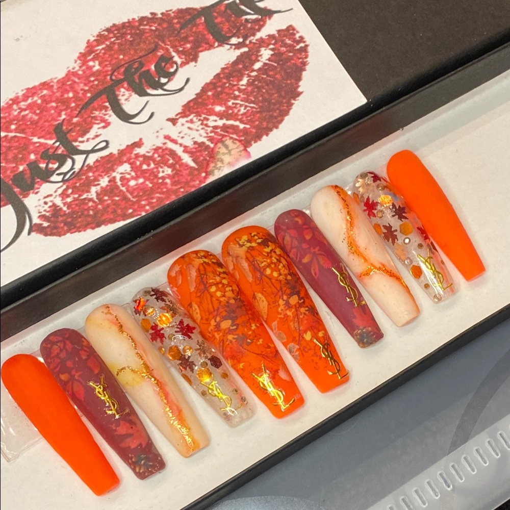 Press on nails